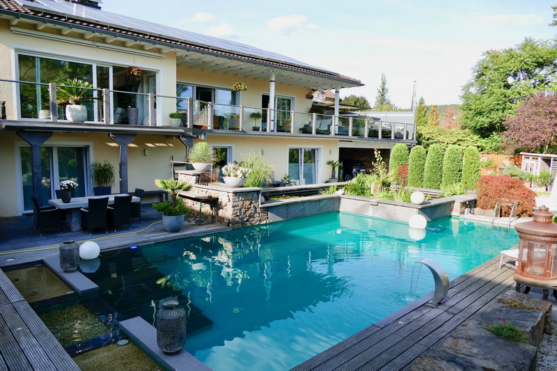 SOLD! Villa with Mediterranean flair in a quiet location of Unkel (15 minutes to Bonn)