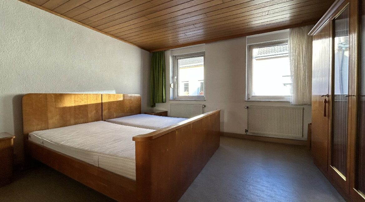 Schlafzimmer I im OG