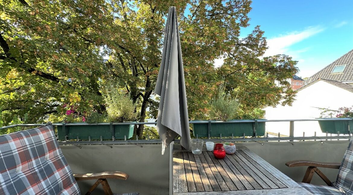 Balkon mit Blick ins Grüne 2. OG