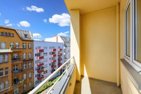 Balkon Straßenseite