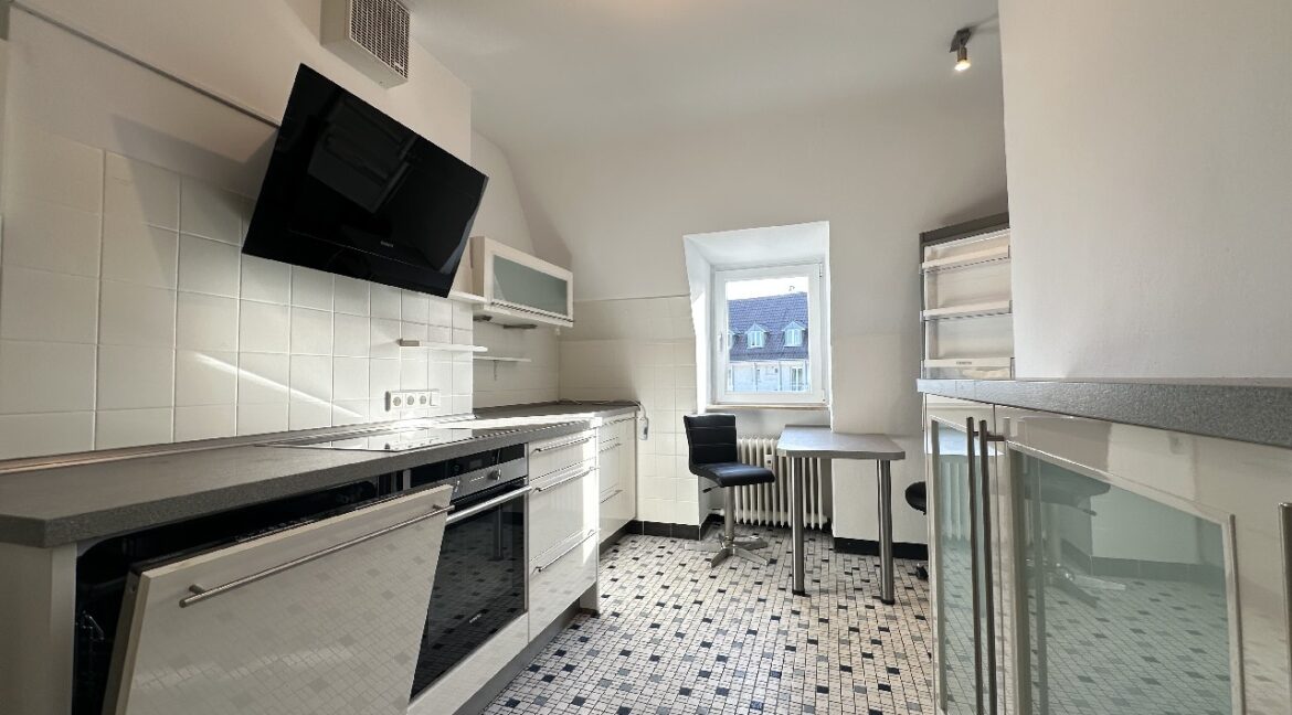 Küche mit Einbauten