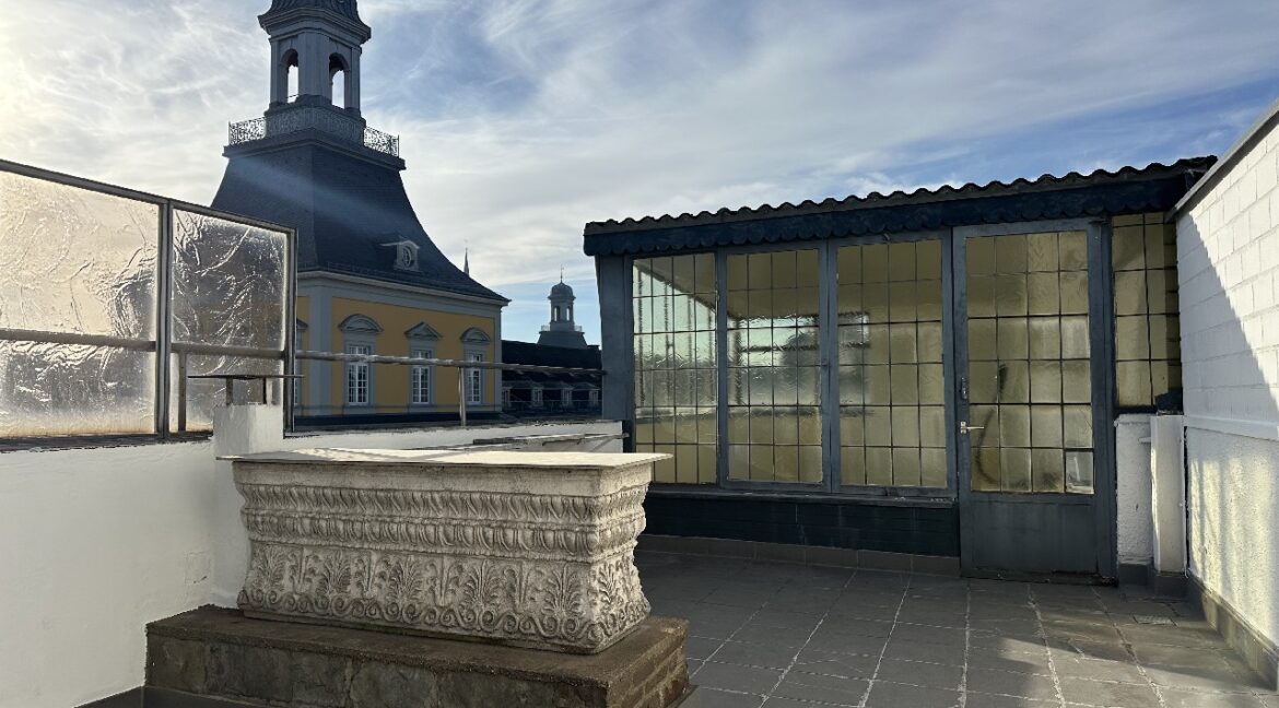 Dachterrasse mit Wintergarten