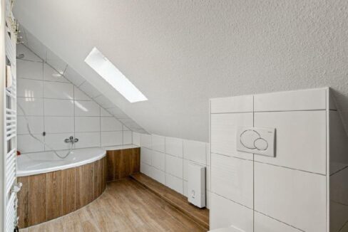 Dachgeschoss Badezimmer