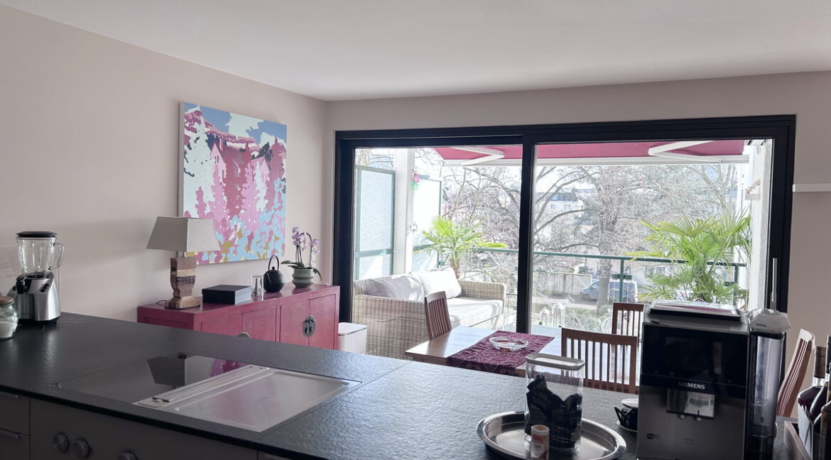 Küche Blick linke Terrasse