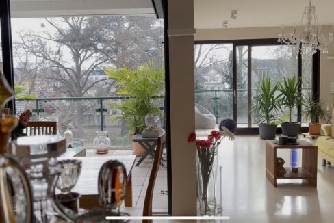 Blick zu zwei Terrassen