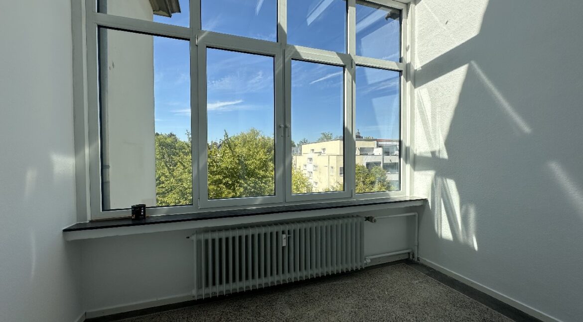 2-Zimmer-Altbauwohnung mit Wintergarten im Bad Godesberger Villenviertel - Photo 1