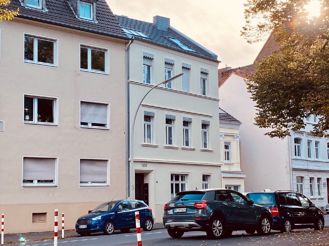 Altbau: Modernisierte 3-Zimmerwohnung mit Balkon und eigenem Garten in Bonn-Kessenich