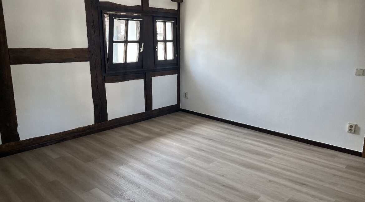 Schlafzimmer 1 mit Duschbad ensuite