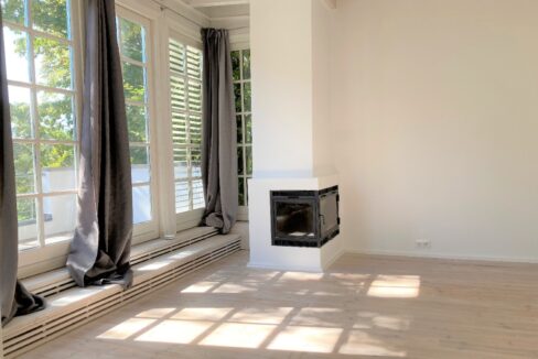 Elternschlafzimmer mit Kamin