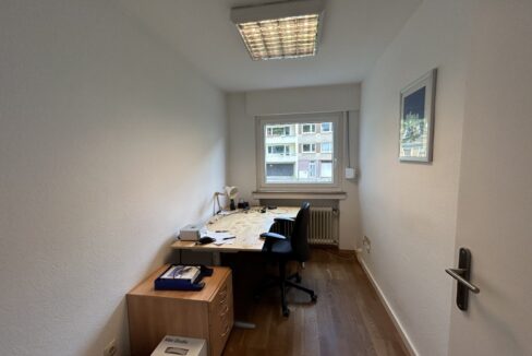 Büro 4