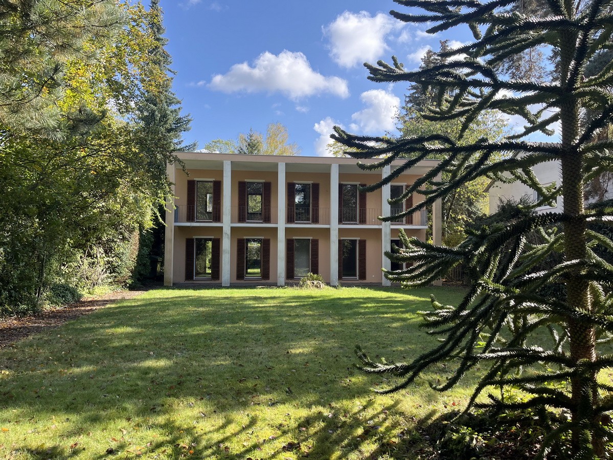 VERKAUFT! Freistehende Architektenvilla in bester Wohnlage des Bonner Venusbergs