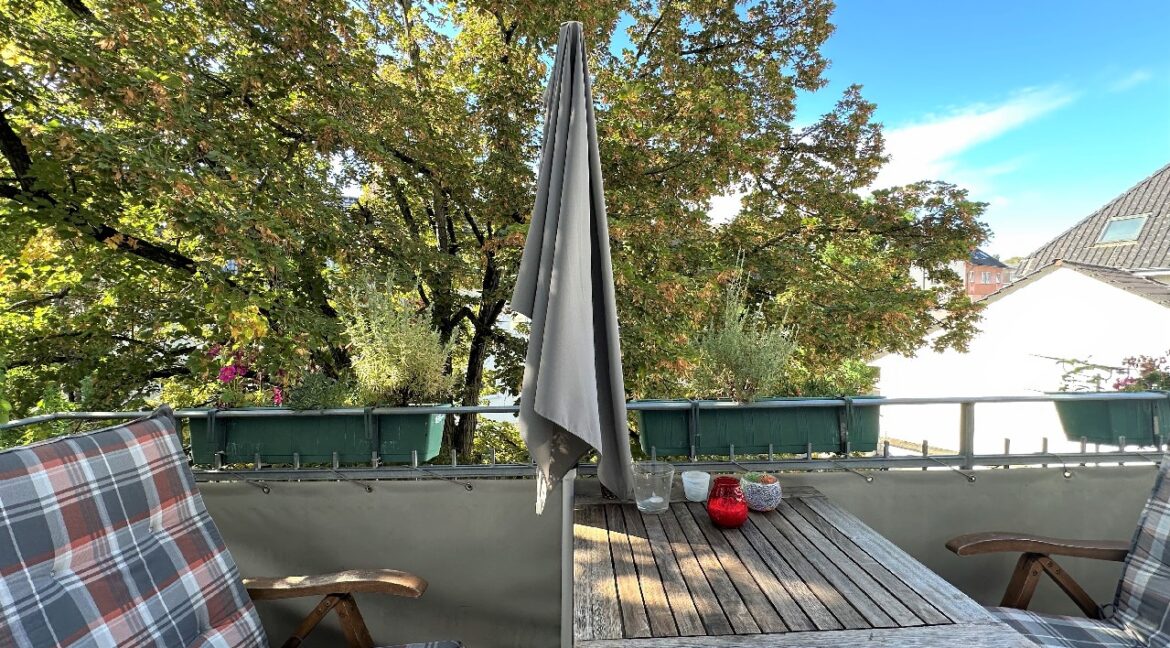 Balkon mit Blick ins Grüne 2. OG