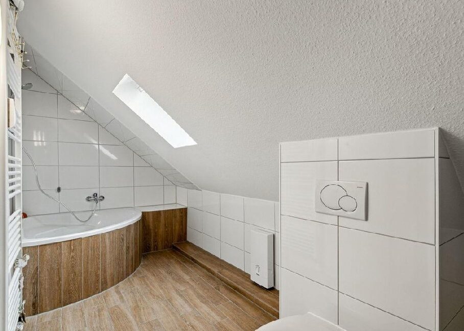 Dachgeschoss Badezimmer
