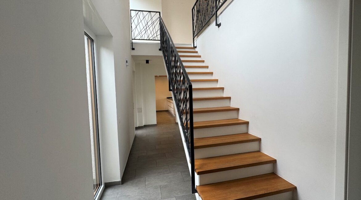 Aufgang ins Obergeschoss